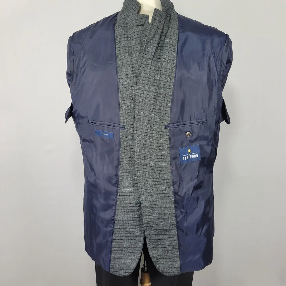 Stafford Men's Sport Coat Blazer Two Button Gray Plaid Seasonal Texture Poly 48R